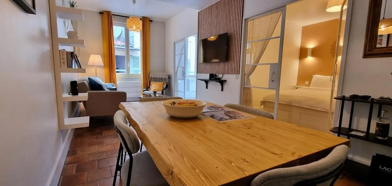 Charming Appartement In Vieux Nice Apartment