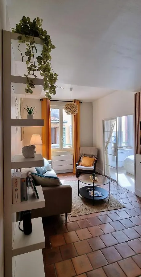 Apartment Charming Appartement In Vieux Nice